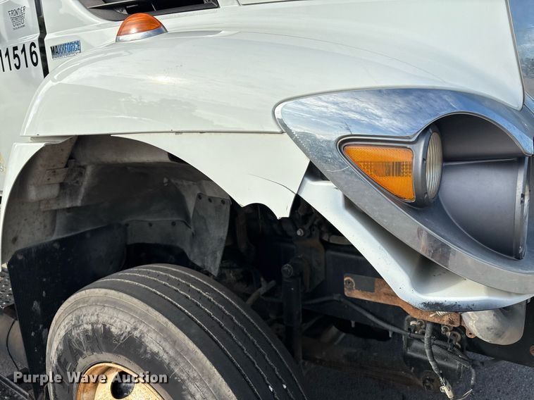 image for item EG8451 2011 International 7400 dump truck