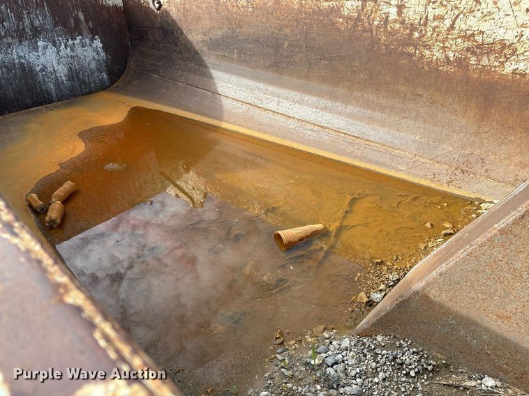 image for item EG8451 2011 International 7400 dump truck