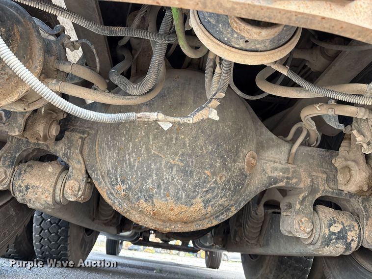 image for item EG8451 2011 International 7400 dump truck