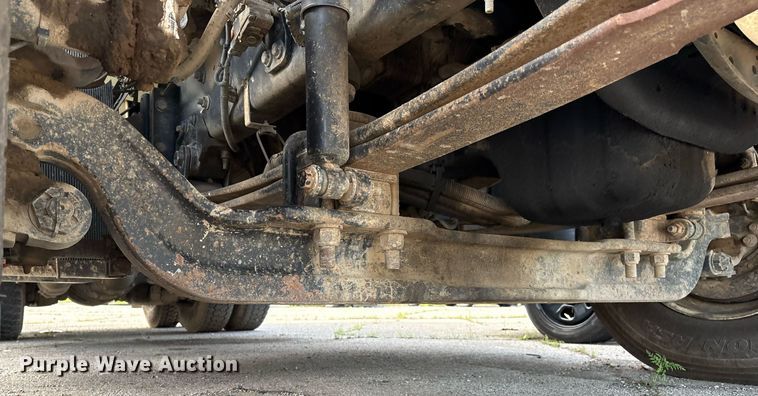 image for item EG8451 2011 International 7400 dump truck