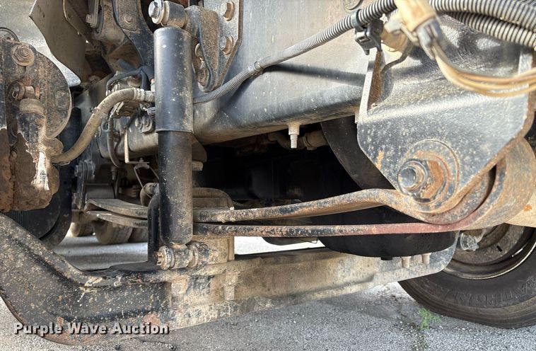 image for item EG8451 2011 International 7400 dump truck