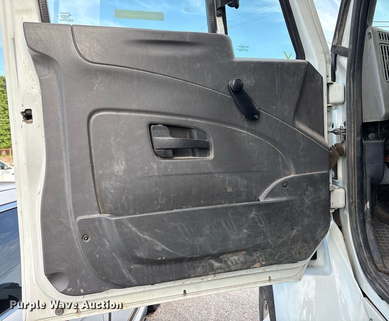 image for item EG8451 2011 International 7400 dump truck