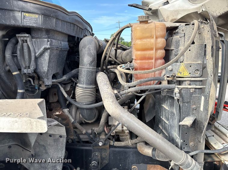 image for item EG8451 2011 International 7400 dump truck