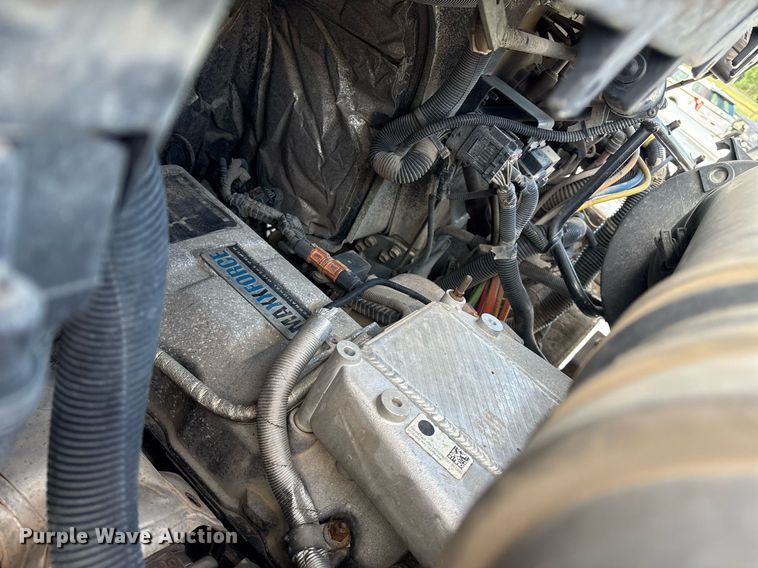 image for item EG8451 2011 International 7400 dump truck