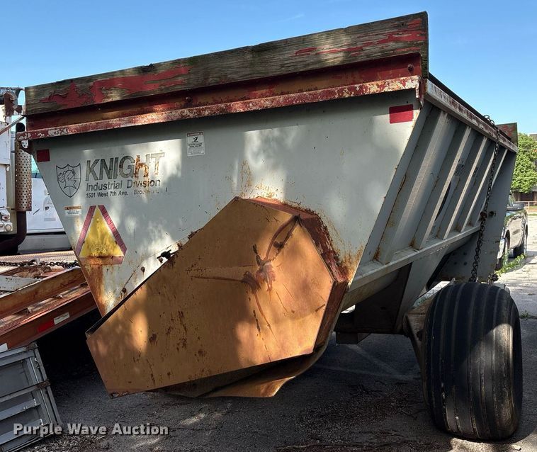 image for item EG8452 1998 Knight 8030 manure spreader