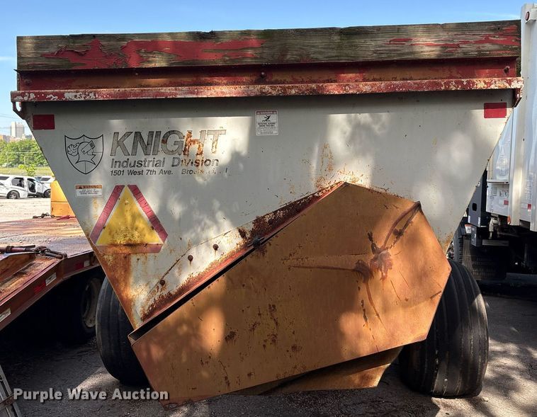 image for item EG8452 1998 Knight 8030 manure spreader