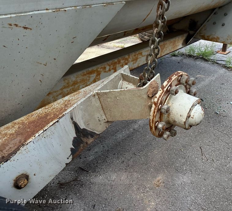 image for item EG8452 1998 Knight 8030 manure spreader