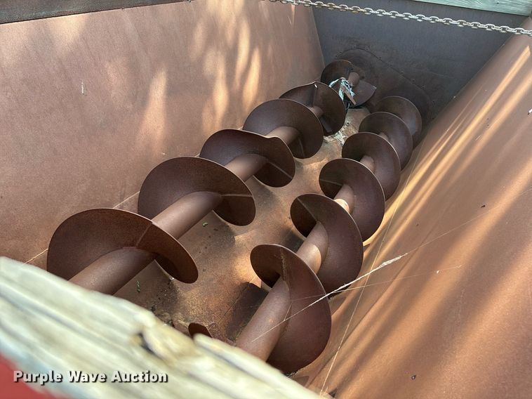 image for item EG8452 1998 Knight 8030 manure spreader