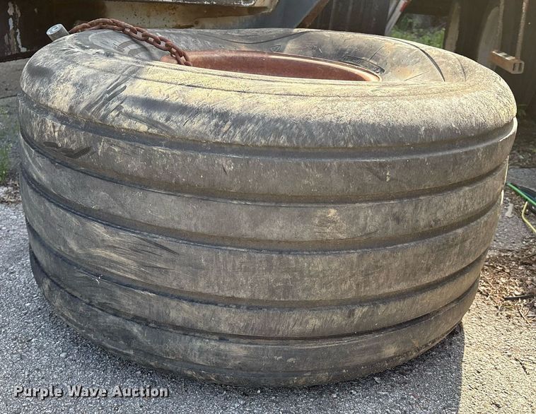 image for item EG8452 1998 Knight 8030 manure spreader