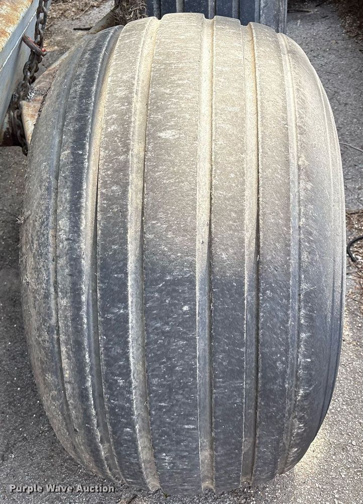 image for item EG8452 1998 Knight 8030 manure spreader