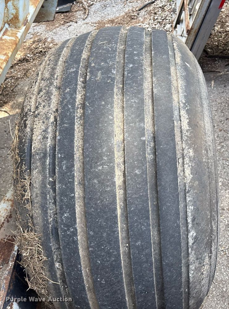 image for item EG8452 1998 Knight 8030 manure spreader