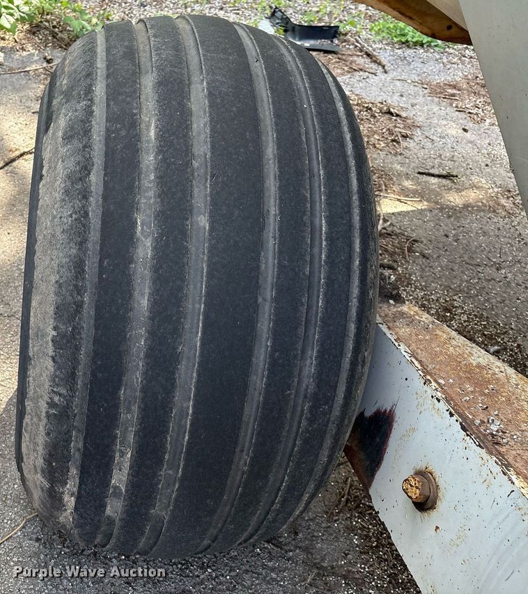 image for item EG8452 1998 Knight 8030 manure spreader