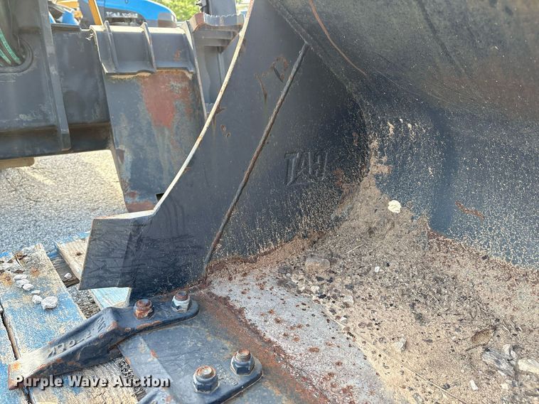 image for item EG8454 Caterpillar CHMHDG 060423 excavator bucket