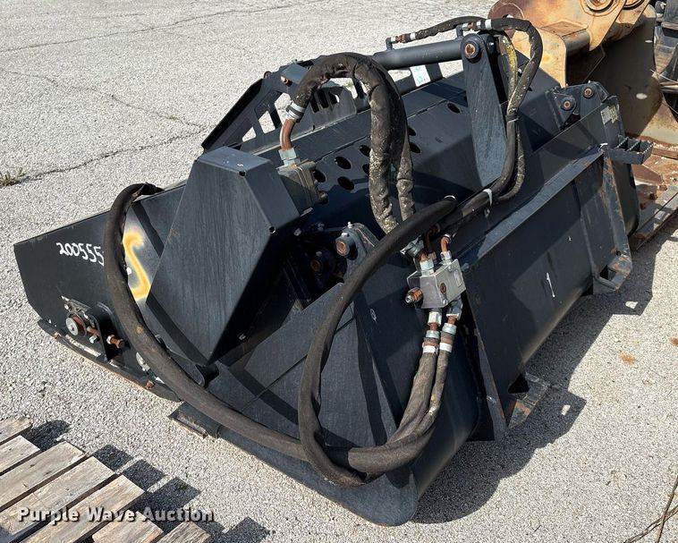 image for item EG8455 2004 Caterpillar LR18B skid steer landscape rake