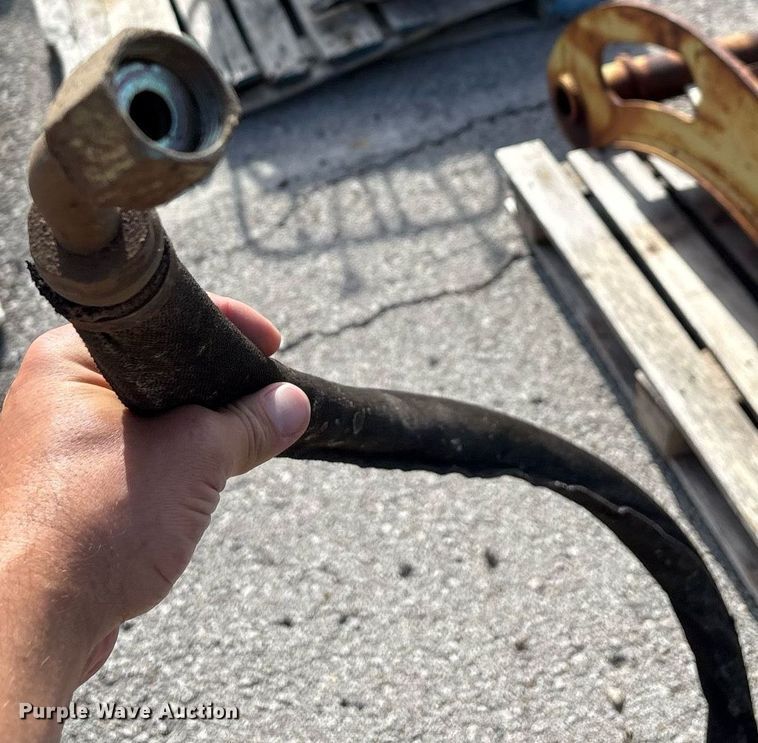 image for item EG8455 2004 Caterpillar LR18B skid steer landscape rake