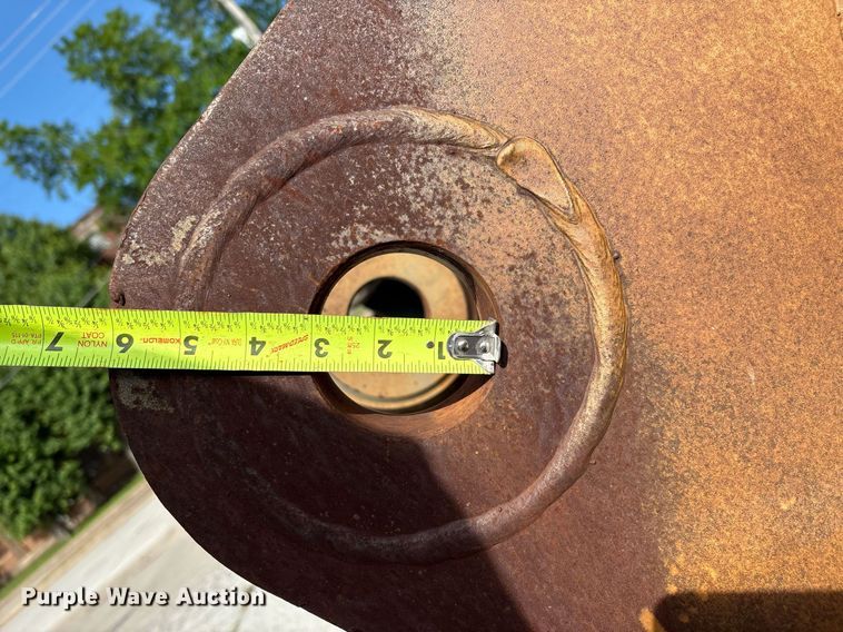 image for item EG8458 John Deere 200 excavator bucket