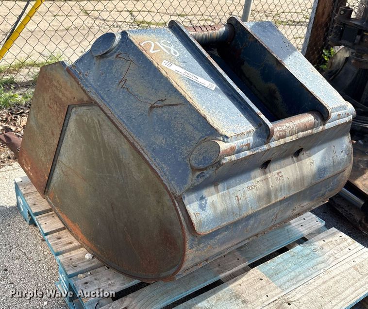 image for item EG8459 excavator bucket