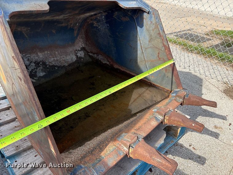 image for item EG8459 excavator bucket