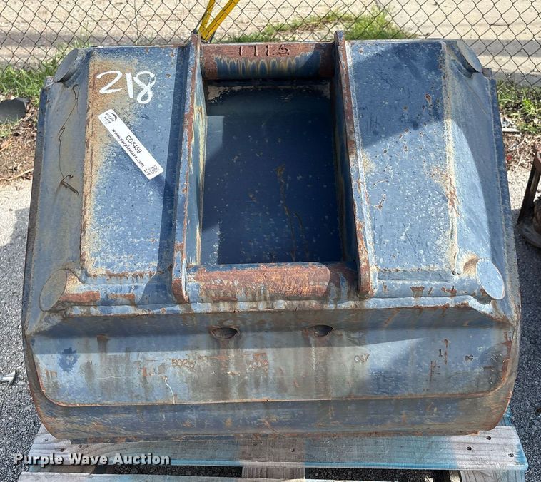 image for item EG8459 excavator bucket