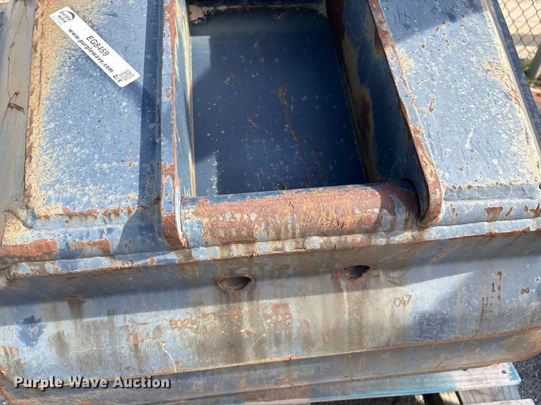 image for item EG8459 excavator bucket