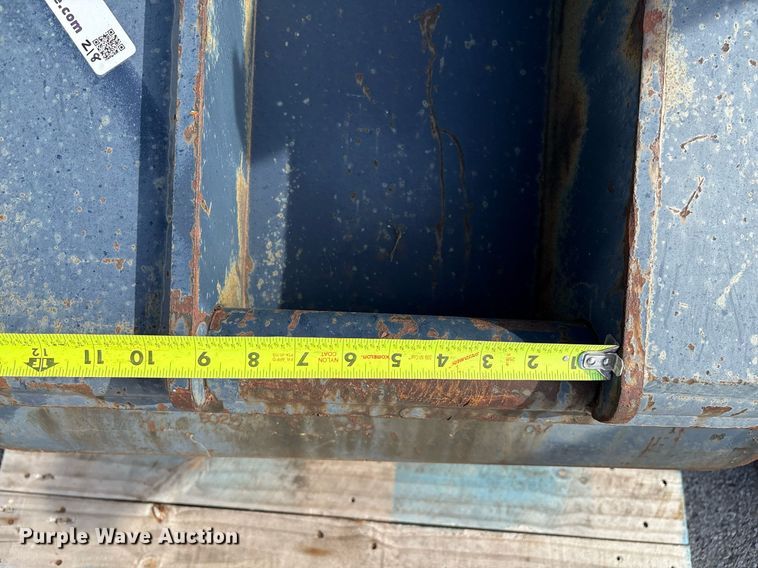 image for item EG8459 excavator bucket