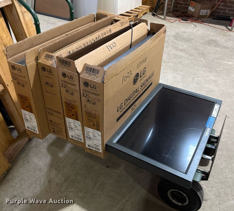 image for item EG8475 (5) monitors