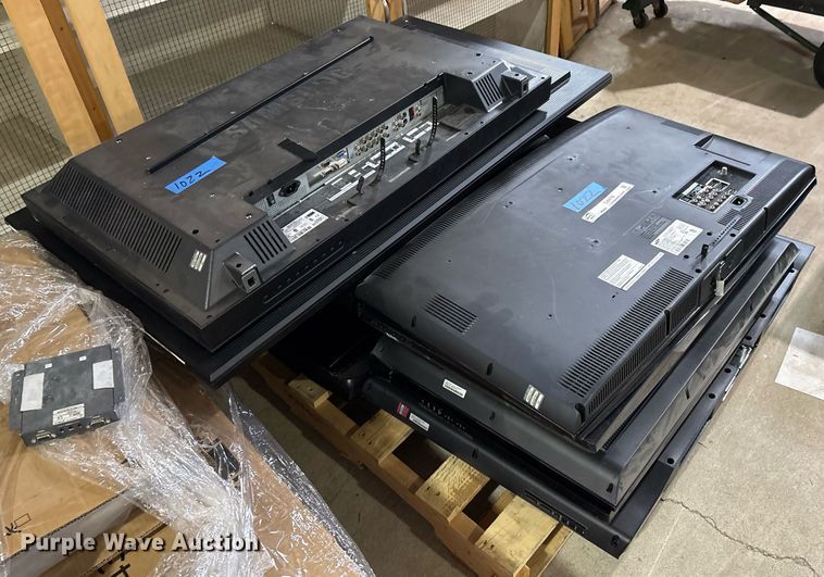 image for item EG8476 Approximately 12 monitors