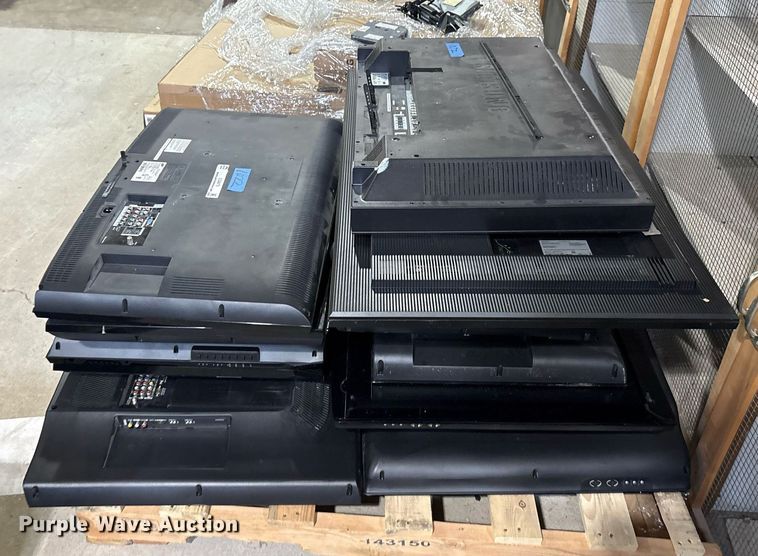 image for item EG8476 Approximately 12 monitors