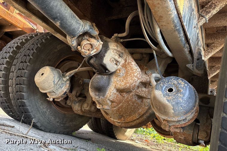 image for item EG8479 2000 International 2554 dump truck