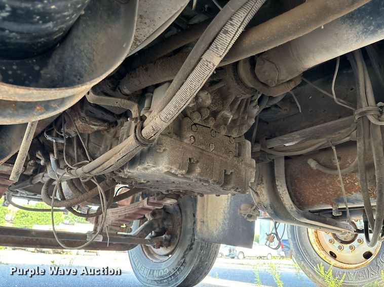 image for item EG8479 2000 International 2554 dump truck