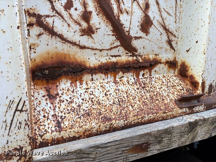 image for item EG8479 2000 International 2554 dump truck