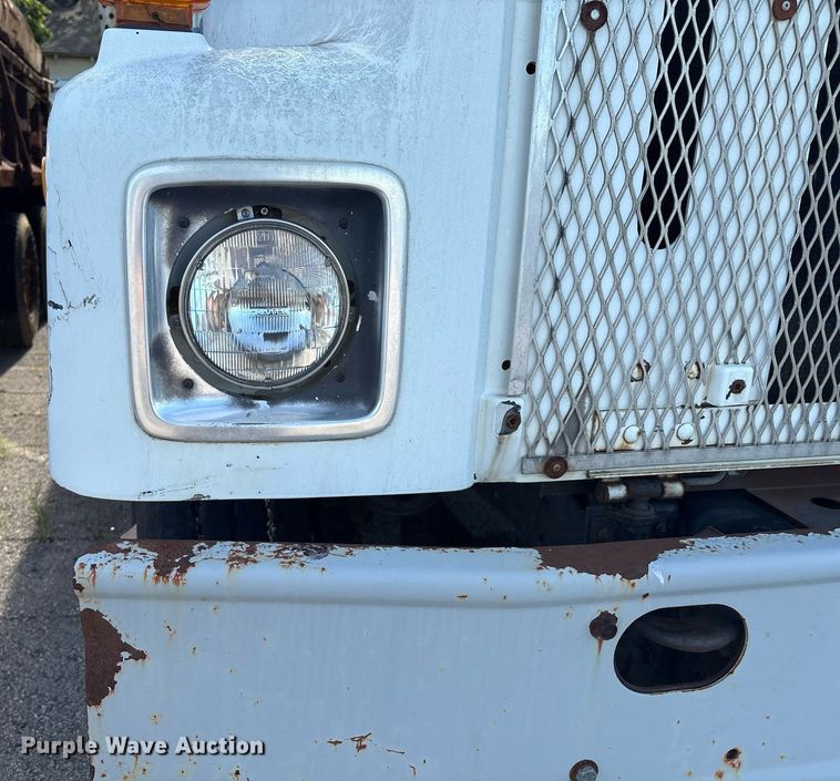 image for item EG8479 2000 International 2554 dump truck