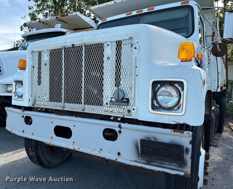 image for item EG8479 2000 International 2554 dump truck