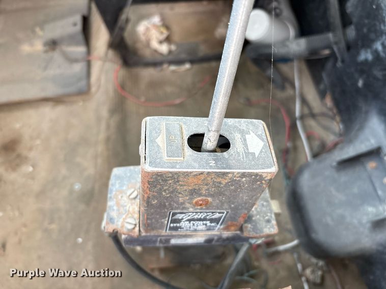 image for item EG8479 2000 International 2554 dump truck