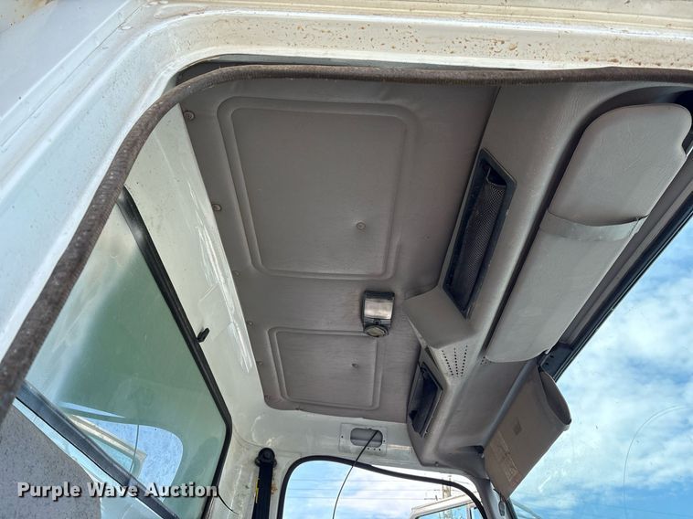 image for item EG8479 2000 International 2554 dump truck