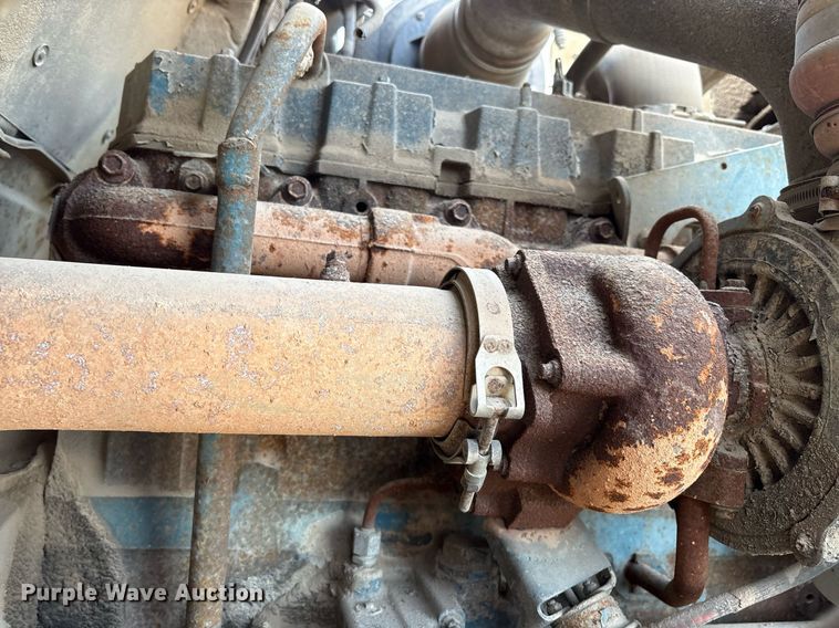 image for item EG8479 2000 International 2554 dump truck