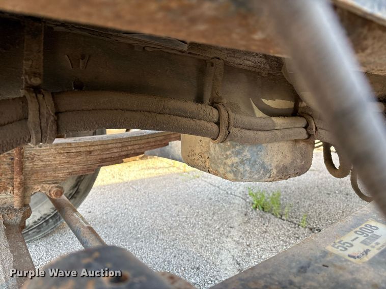 image for item EG8479 2000 International 2554 dump truck