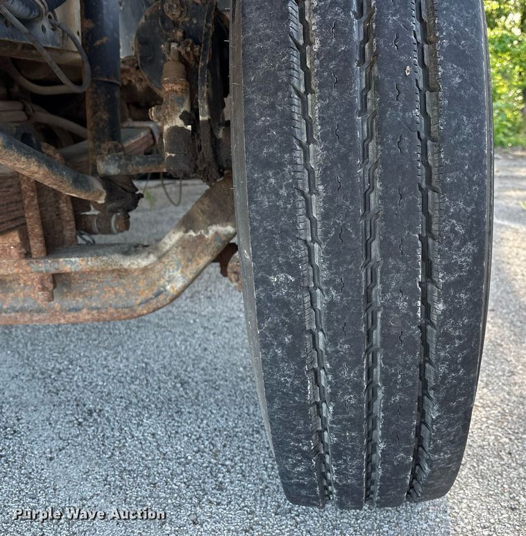 image for item EG8479 2000 International 2554 dump truck