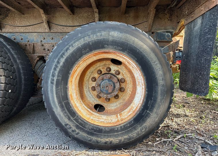 image for item EG8479 2000 International 2554 dump truck