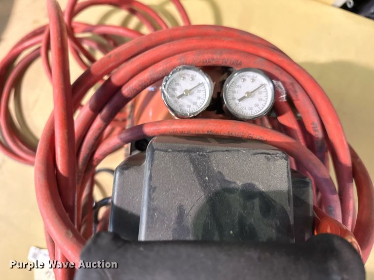 image for item EG8481 Central Pneumatic air compressor