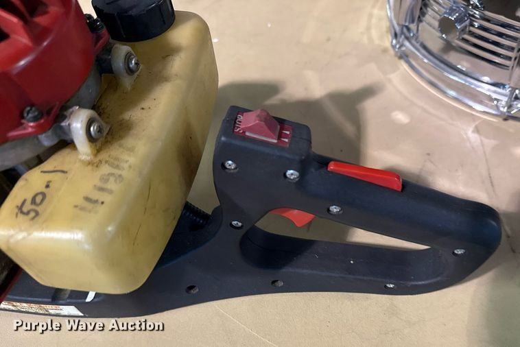 image for item EG8483 Little Wonder 2224D hedge trimmer