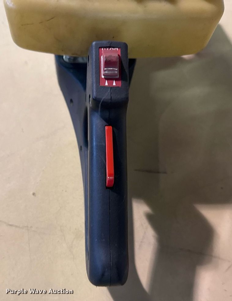 image for item EG8483 Little Wonder 2224D hedge trimmer