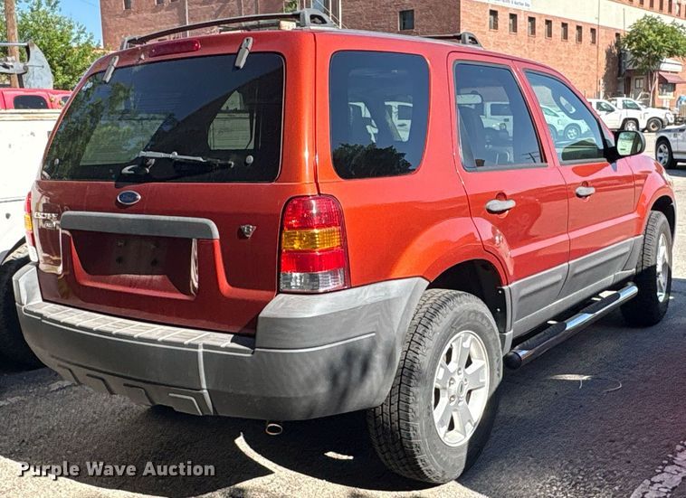 image for item EG8487 2006 Ford Escape XLT SUV