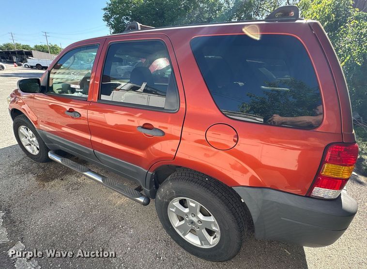 image for item EG8487 2006 Ford Escape XLT SUV