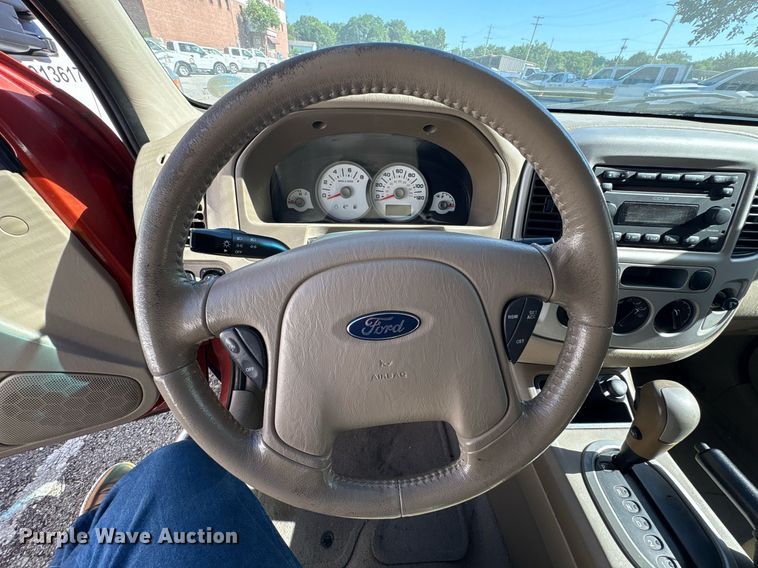image for item EG8487 2006 Ford Escape XLT SUV