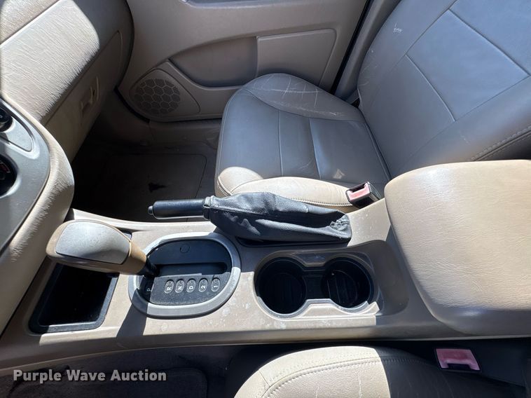 image for item EG8487 2006 Ford Escape XLT SUV