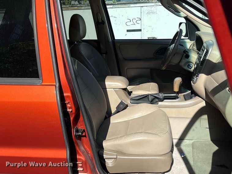 image for item EG8487 2006 Ford Escape XLT SUV