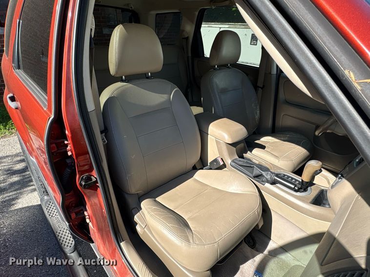 image for item EG8487 2006 Ford Escape XLT SUV