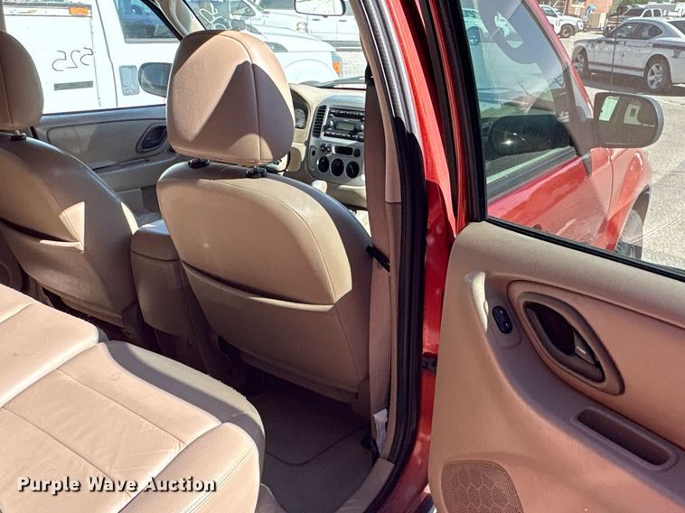 image for item EG8487 2006 Ford Escape XLT SUV