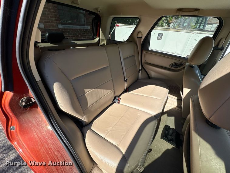 image for item EG8487 2006 Ford Escape XLT SUV